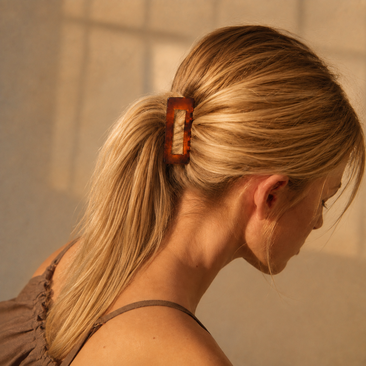 Claw Clip Ponytail Tutorial: Easy Step-by-Step Guide